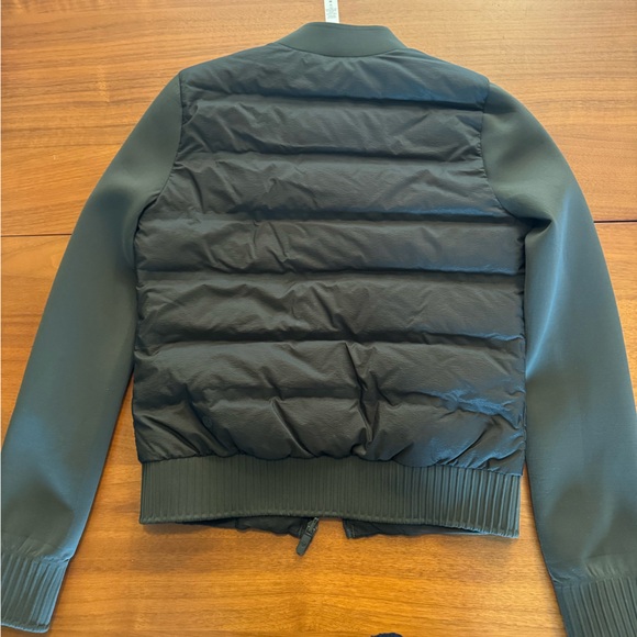 Lululemon Down & Around Bomber (Reversible) - Size 2 - Picture 4 of 5